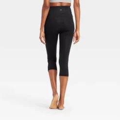 Women's Contour Power Waist High-Rise Capri Leggings With Pocket 20" - All In Motion™ Black