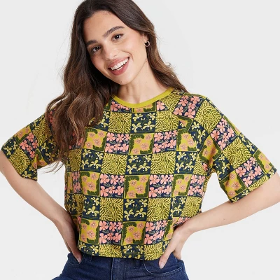 Latino Heritage Month Women's Short Sleeve Cropped T-Shirt - Olive Green Floral - Image 3