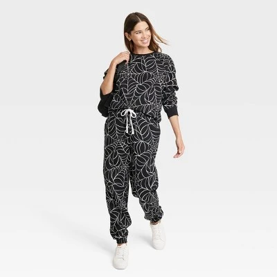 Women's Halloween Spider Web Graphic Jogger Pants - Black - Image 2